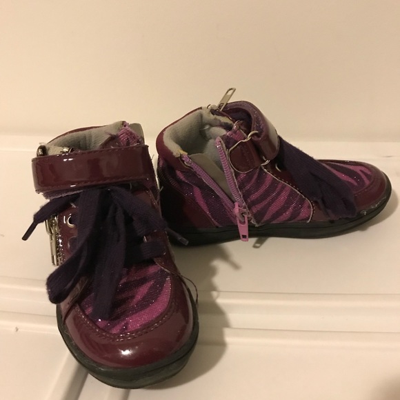 Kids Kensie shoe size  8 - Picture 2 of 7